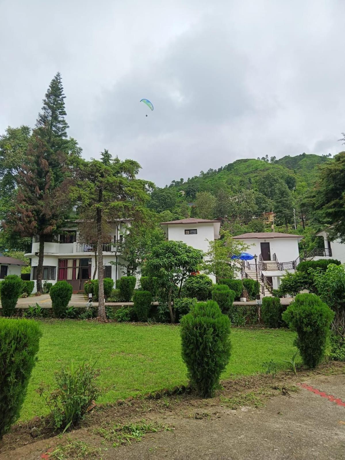 Shikha Resort Ewentbliz Bhīm Tāl 外观 照片
