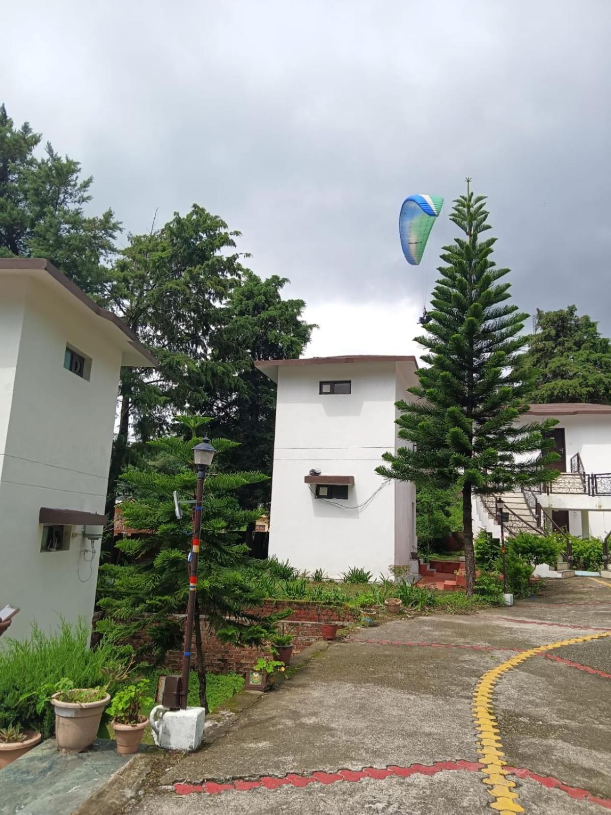 Shikha Resort Ewentbliz Bhīm Tāl 外观 照片