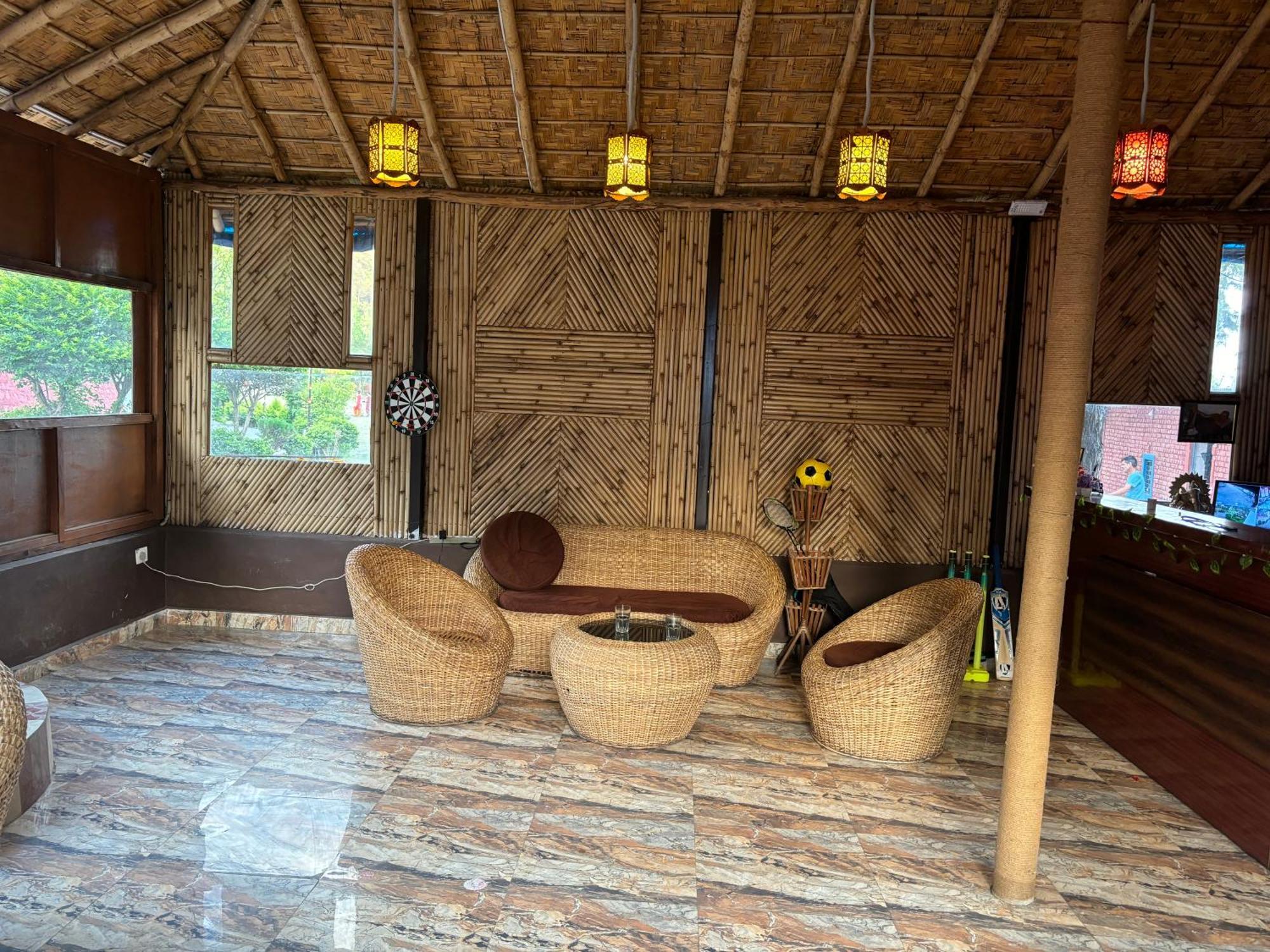 Shikha Resort Ewentbliz Bhīm Tāl 外观 照片