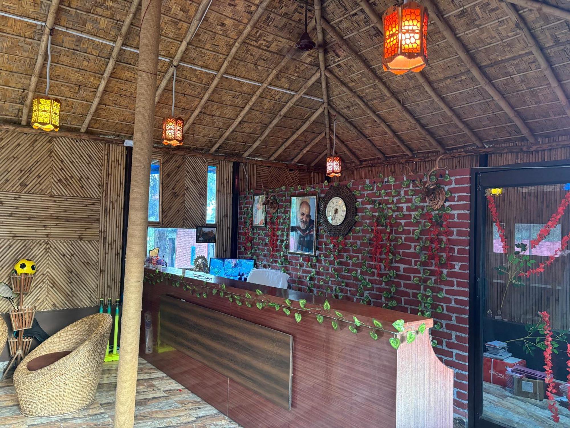 Shikha Resort Ewentbliz Bhīm Tāl 外观 照片