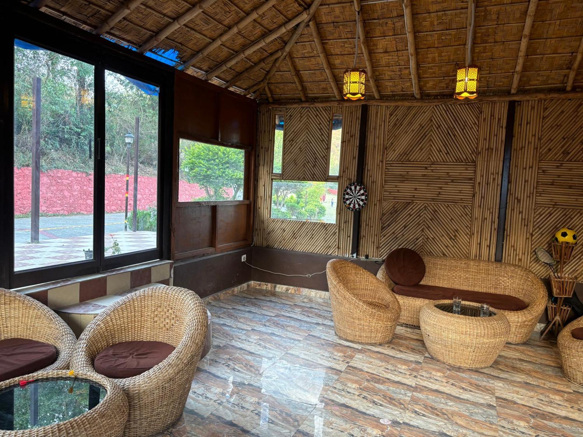 Shikha Resort Ewentbliz Bhīm Tāl 外观 照片