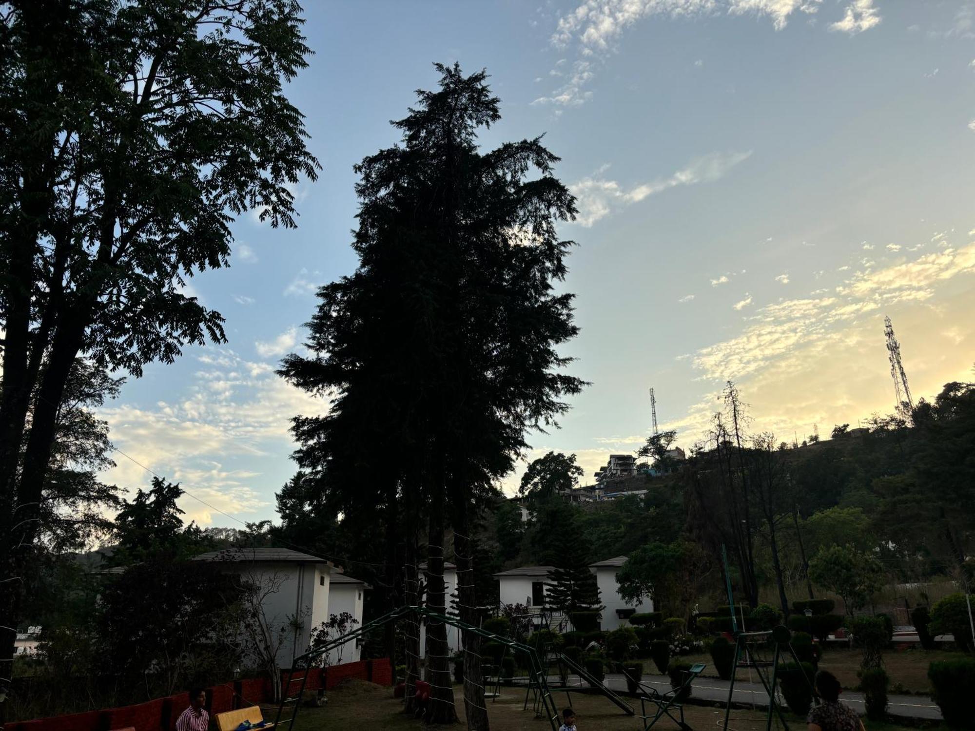 Shikha Resort Ewentbliz Bhīm Tāl 外观 照片