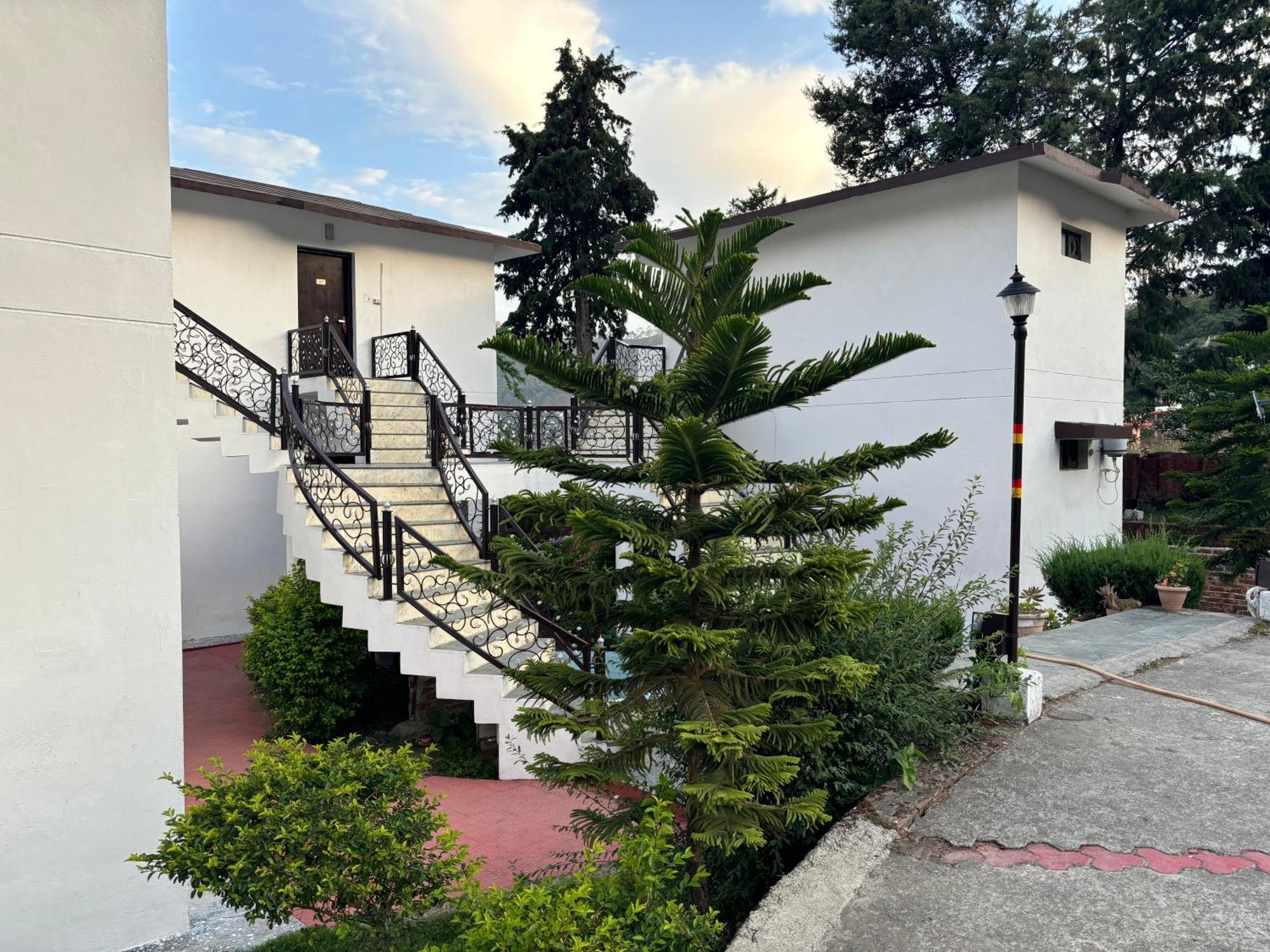Shikha Resort Ewentbliz Bhīm Tāl 外观 照片