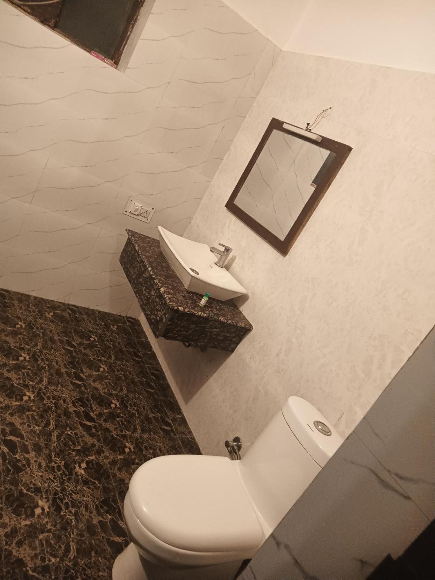 Shikha Resort Ewentbliz Bhīm Tāl 外观 照片