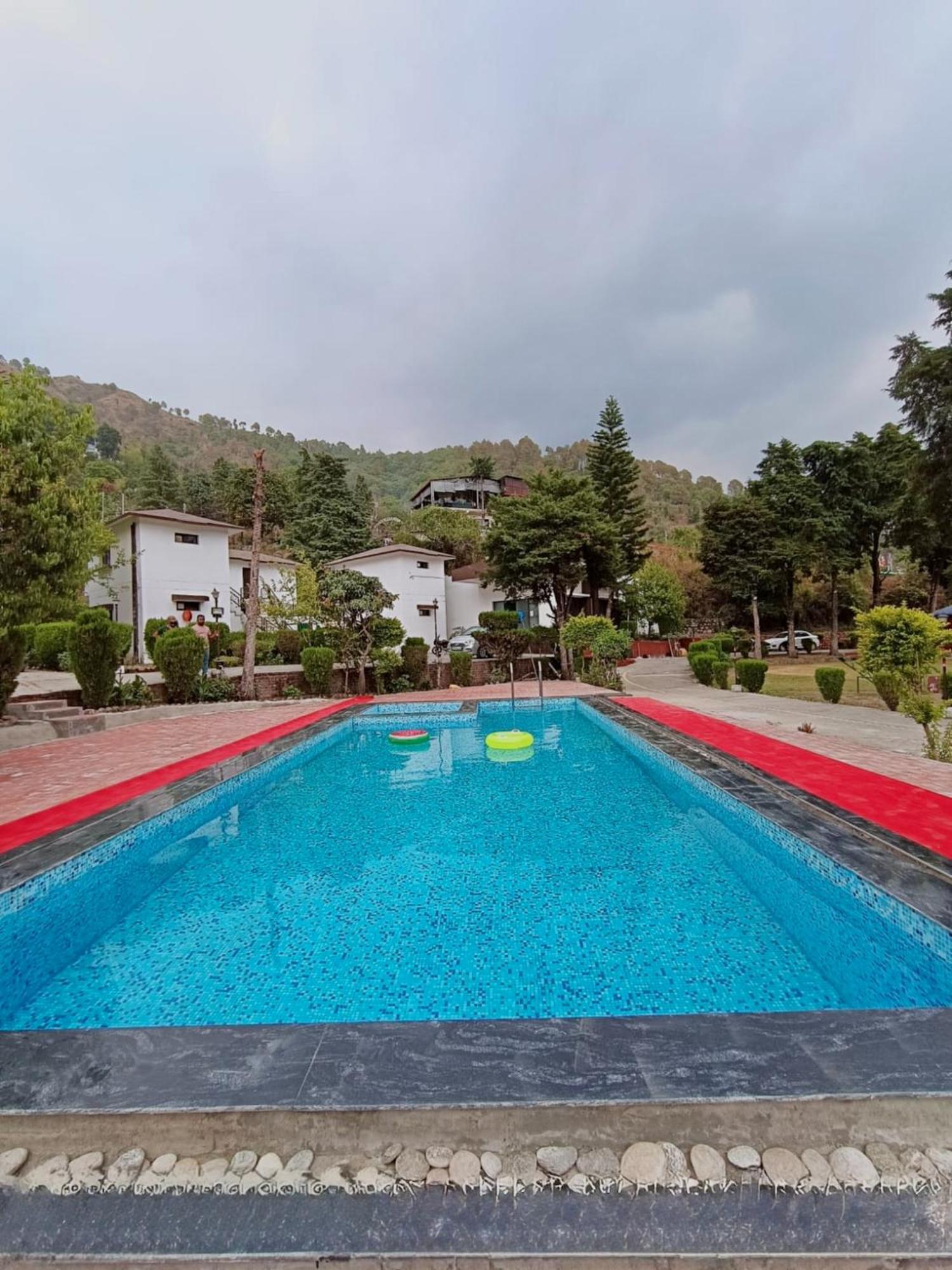 Shikha Resort Ewentbliz Bhīm Tāl 外观 照片